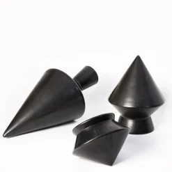 Specchio da tavolo Nero 15 bucchero di Studio Lievito e Maddalena Vantaggi