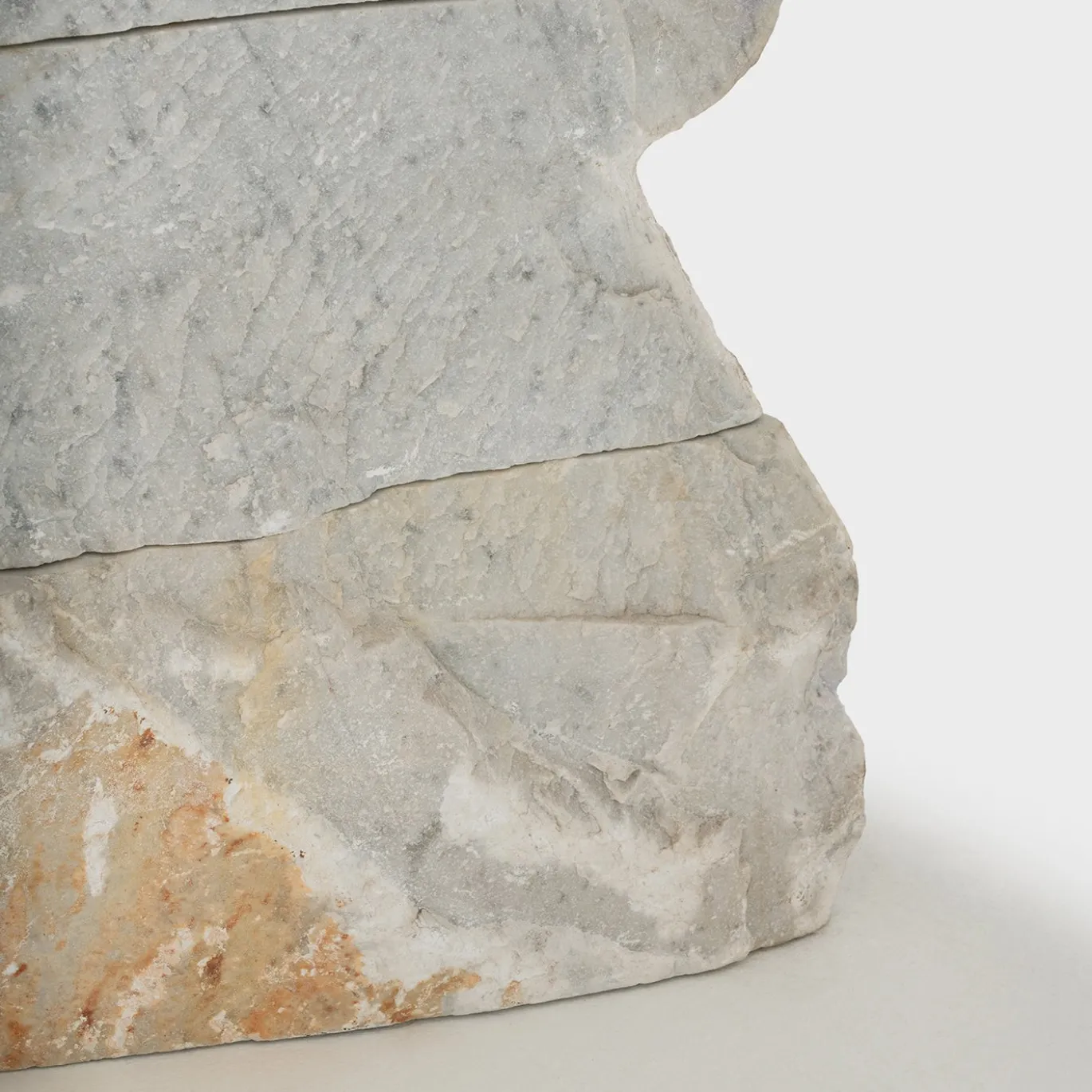 Specchio da Terra Immersione in marmo bianco di Carrara