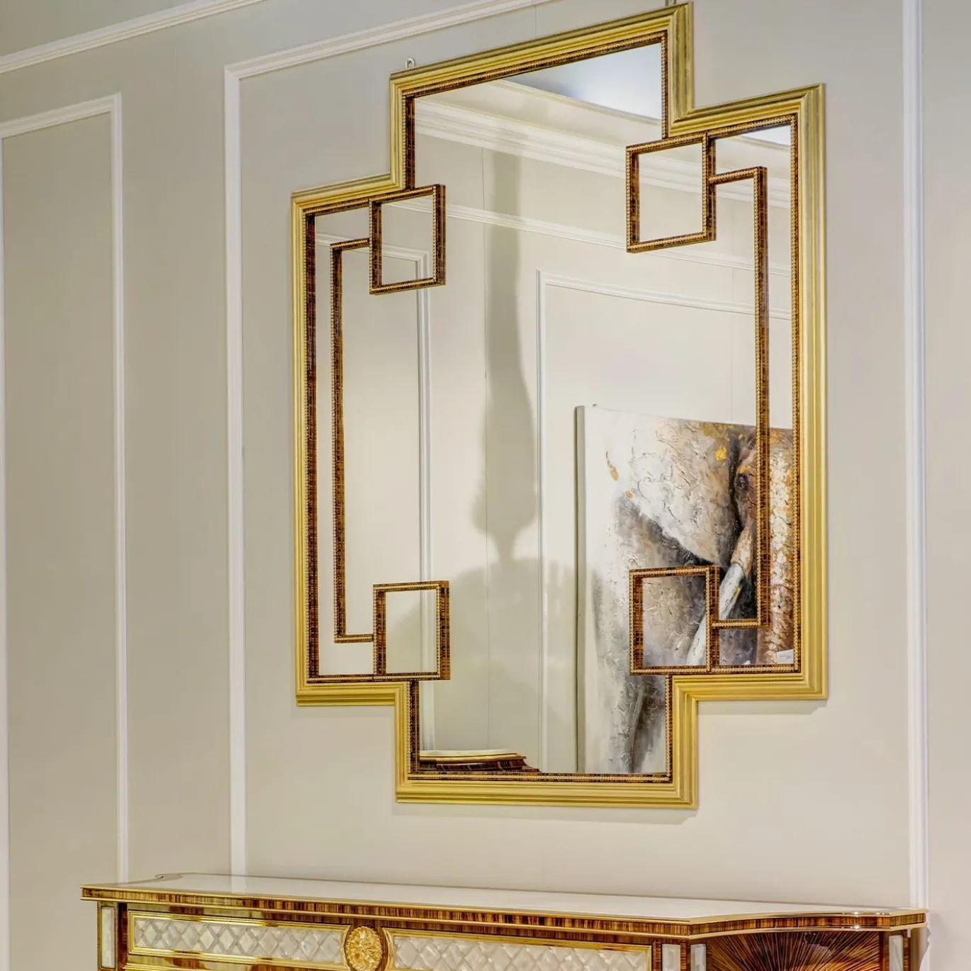 Specchio d'oro a forma di croce