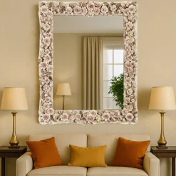 Specchio rettangolare con rose in porcellana di Capodimonte e finitura laccata bianco porcellana