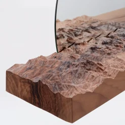 Specchio topografico Mezzocielo con mensola di Riccardo Vendramin