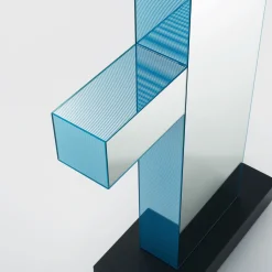 Specchio Totem Shibam 1 di Ettore Sottsass
