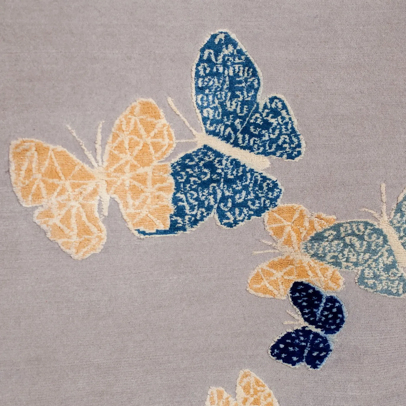 Spirit in The Sky Butterfly Beige Tappeto in lana e seta fatto a mano