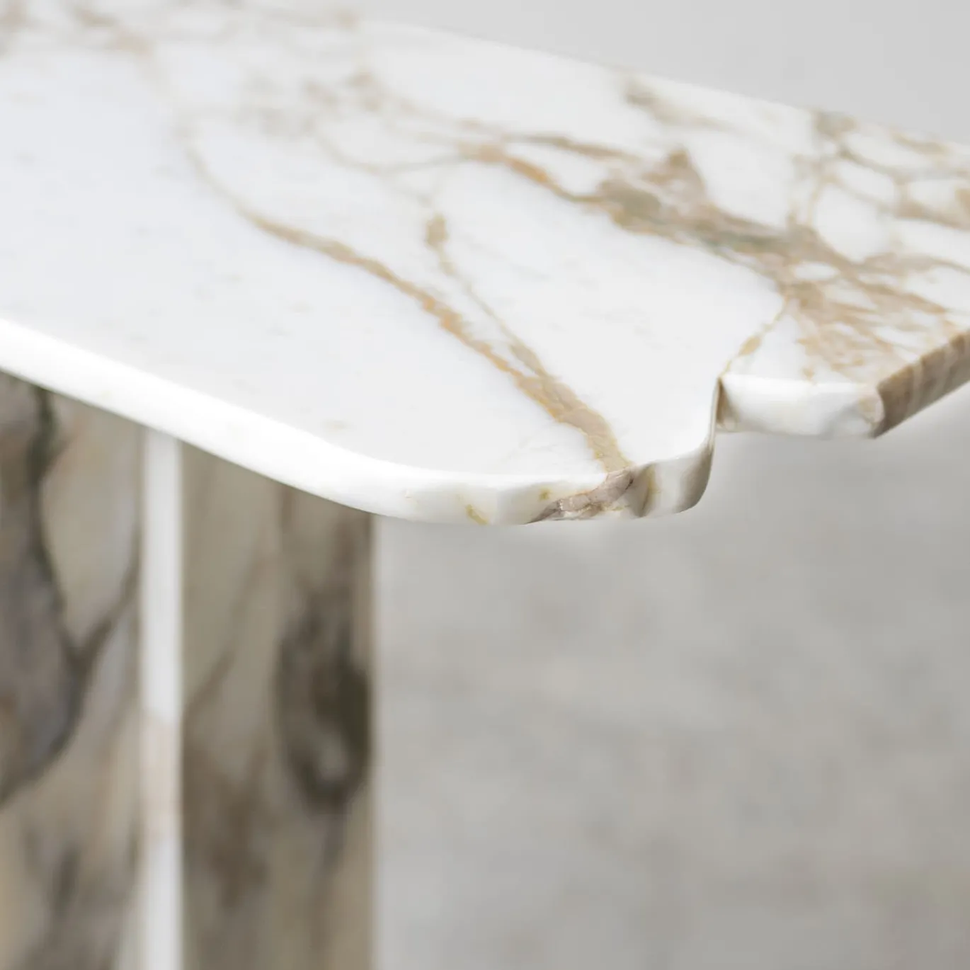 SSC103 Console in marmo Calacatta Oro
