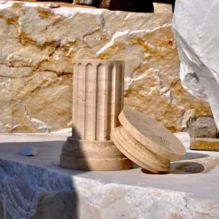 TAN Vaso a colonna in marmo travertino satinato