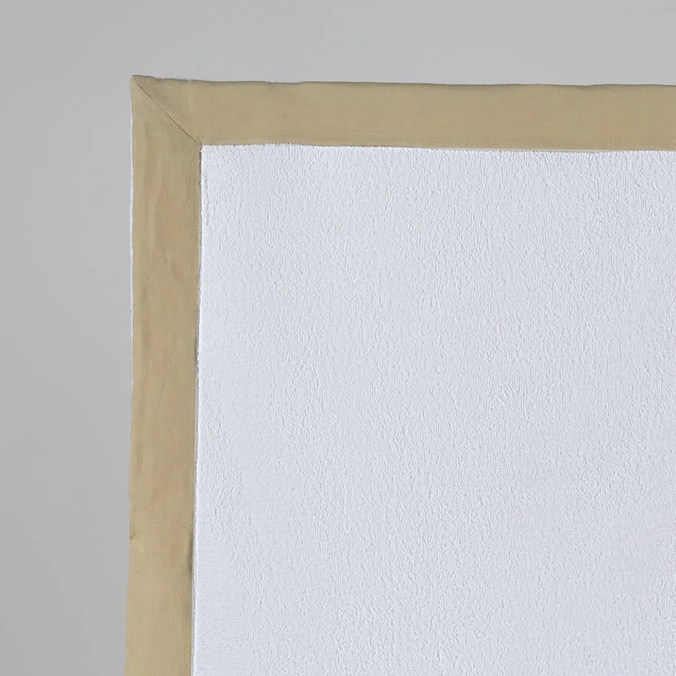 Tappeto da bagno Kanapa giallo morbido e bianco
