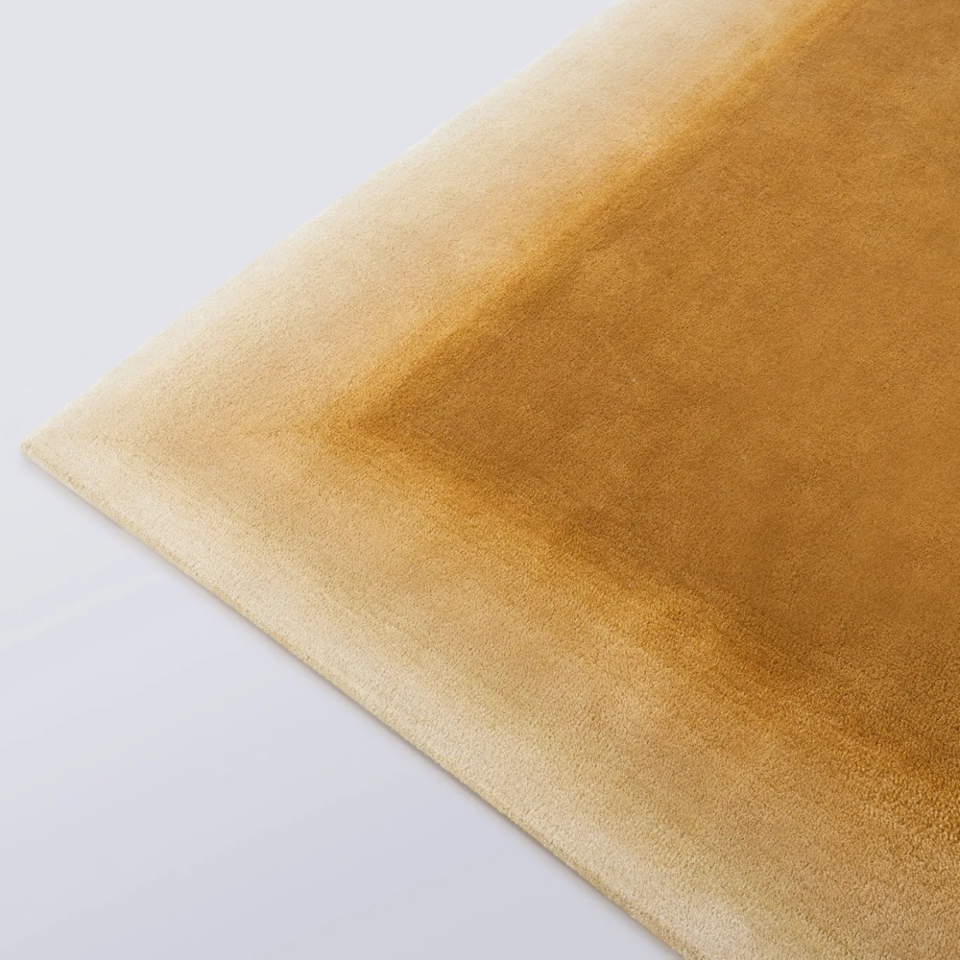 Tappeto in lana Halo Dusk Gold