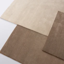 Tappeto in lana taupe Halo Aurora