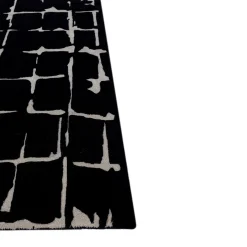 Tappeto Mosaic in Ebony and White di Keith Pillow da Daaa Haus