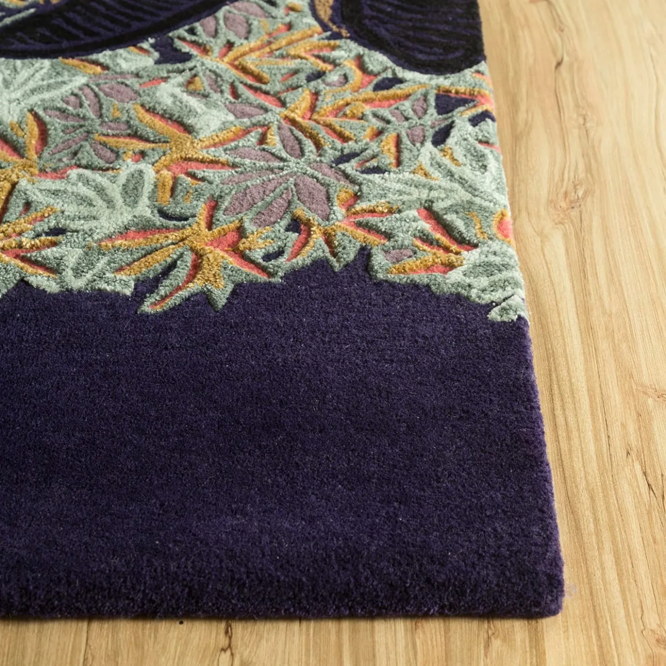 Tappeto Plum Glow Purple Velvet trapuntato a mano
