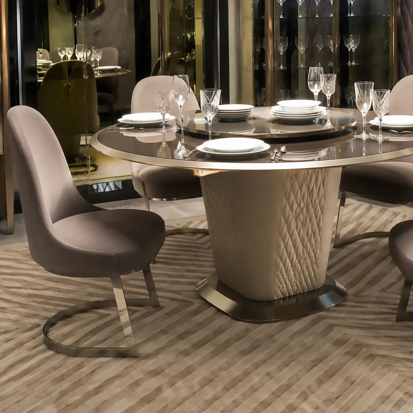 Tappeto rettangolare Charcoal Angles in seta botanica beige