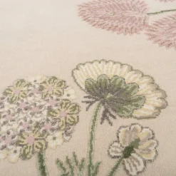 Tappeto The Flower Meadow Annodato a Mano in Lana e Cotone di Tatiana de Nicolay
