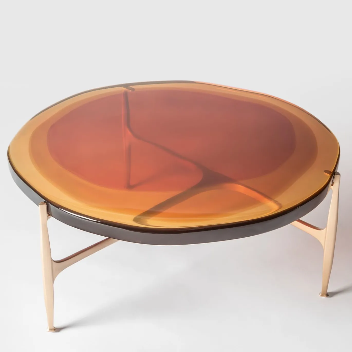 Tavolino Agatha Big Top in Resina Arancione R44