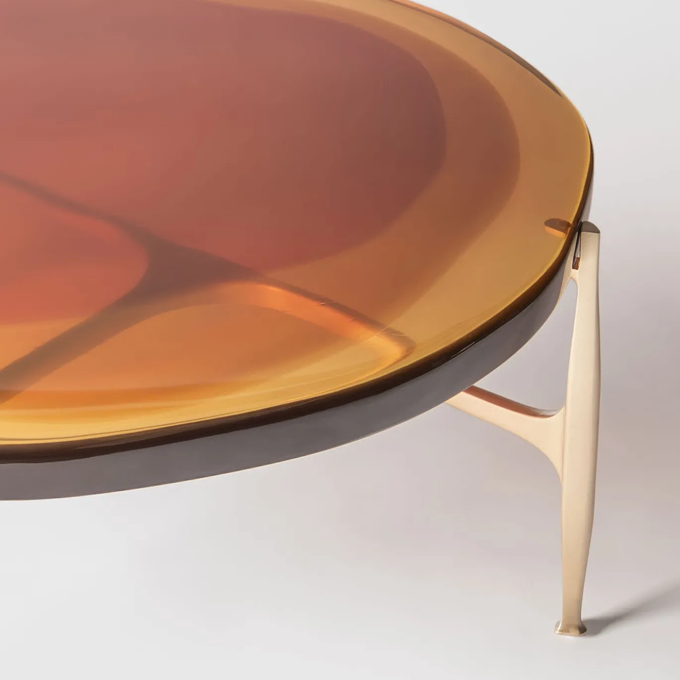 Tavolino Agatha Big Top in Resina Arancione R44