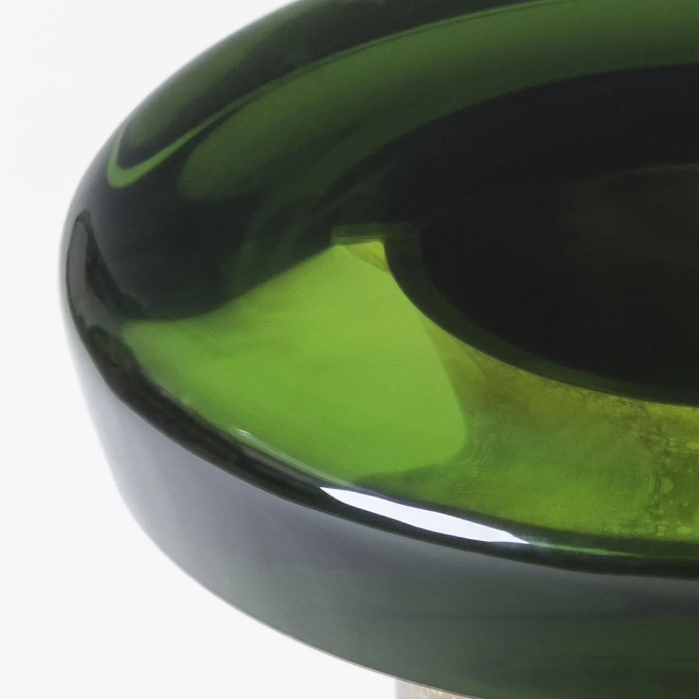 Tavolino Alto Jade in Resina Verde R18