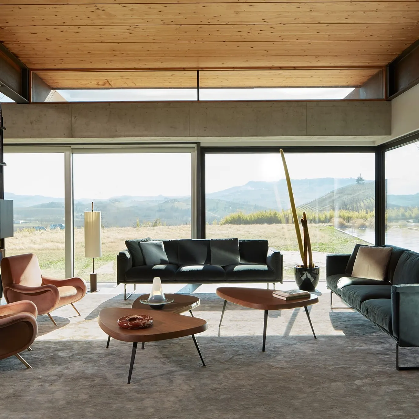 Tavolino Basso Mexique in Noce di Charlotte Perriand