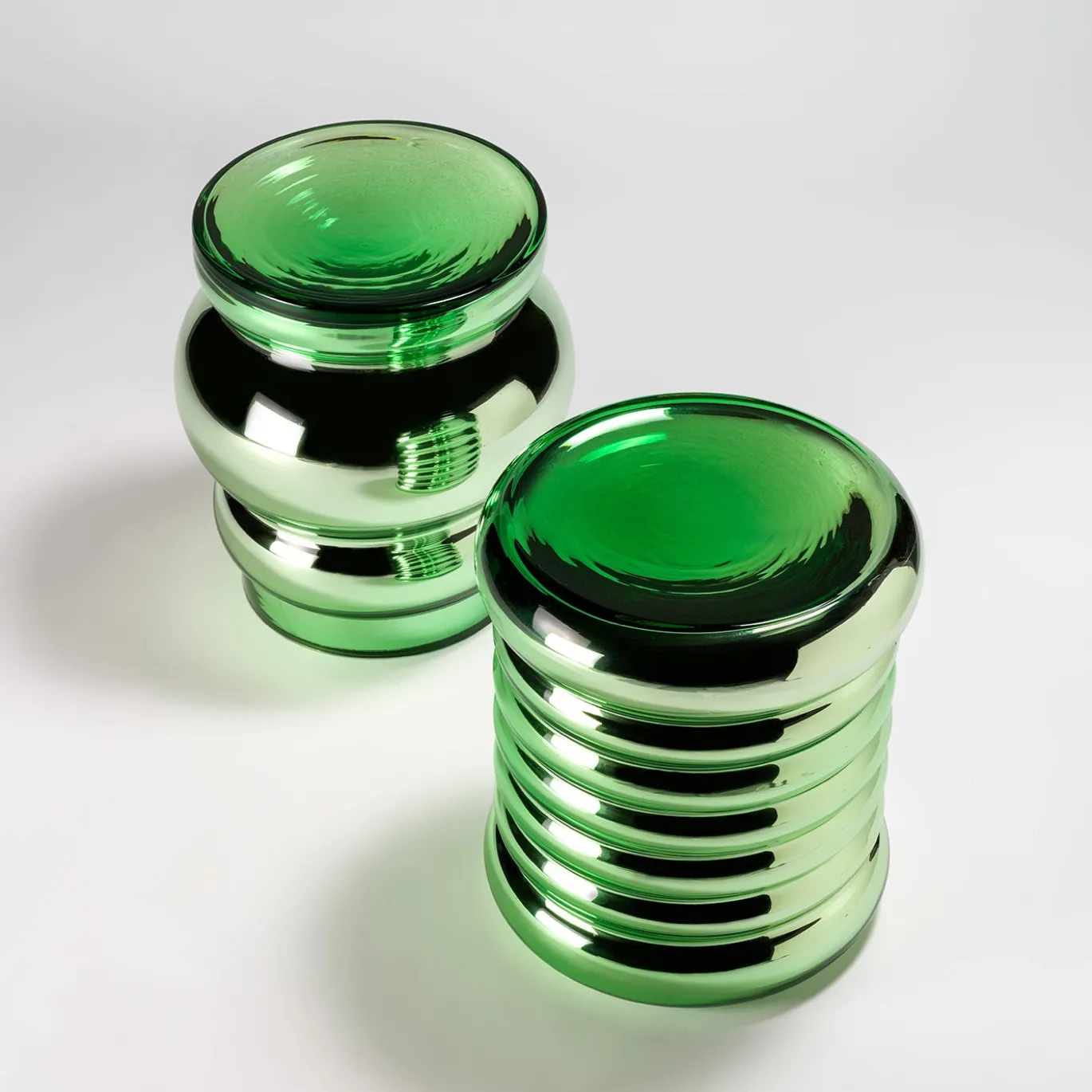Tavolino Bouchon Modello B in vetro verde di Dan Yeffet
