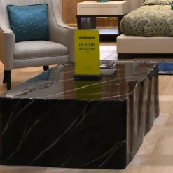 Tavolino con effetto marmo nero