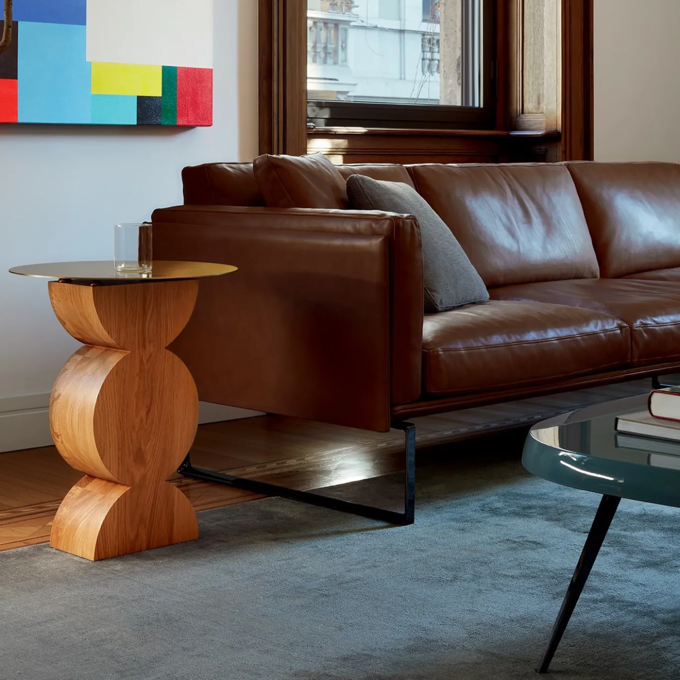 Tavolino Constantin in rovere cerato e ottone