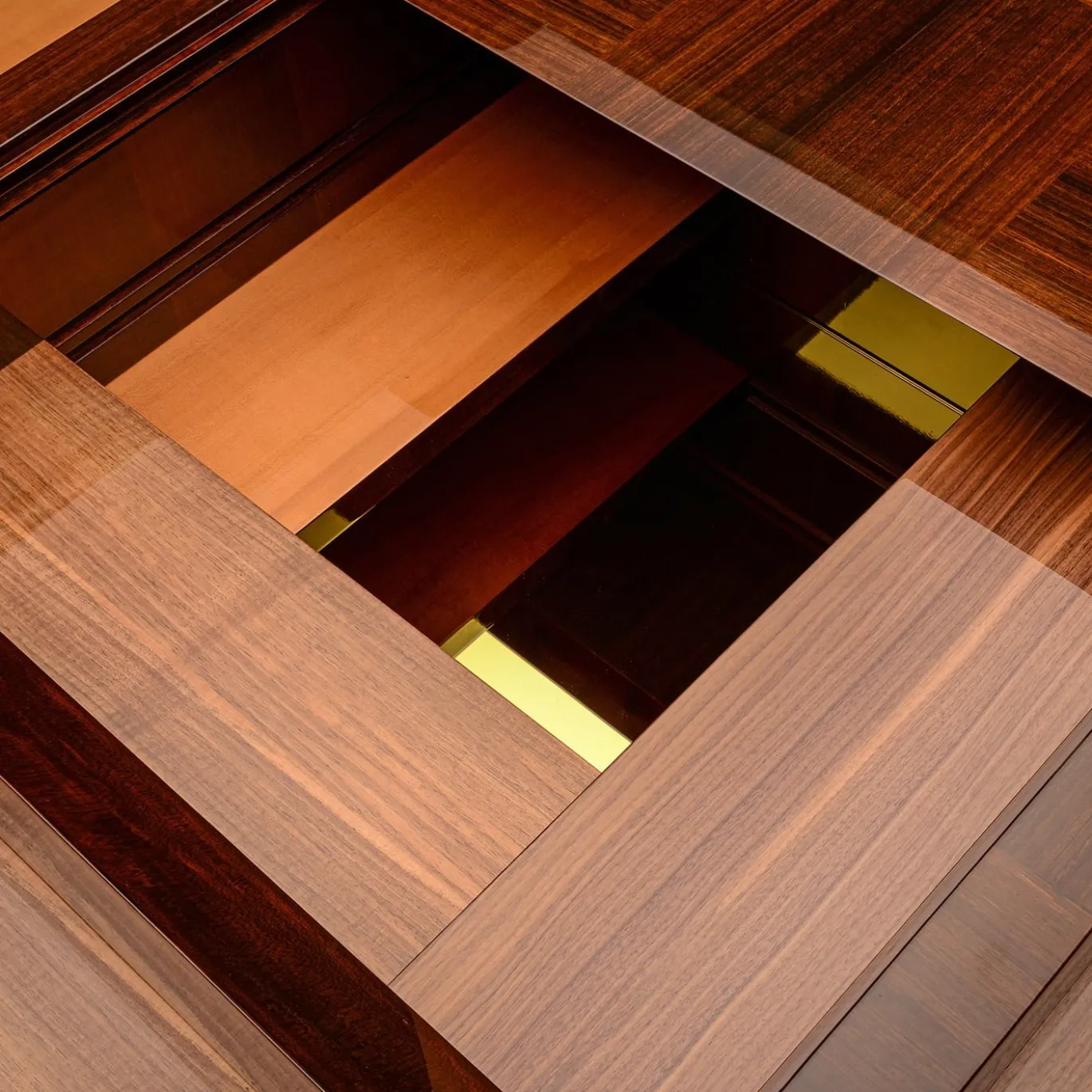 Tavolino Cubico in Legno Marrone "Arcano" di Storagemilano
