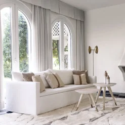 Tavolino Cupertino Gueridon con gambe rivestite in rafia della Collezione Riviera