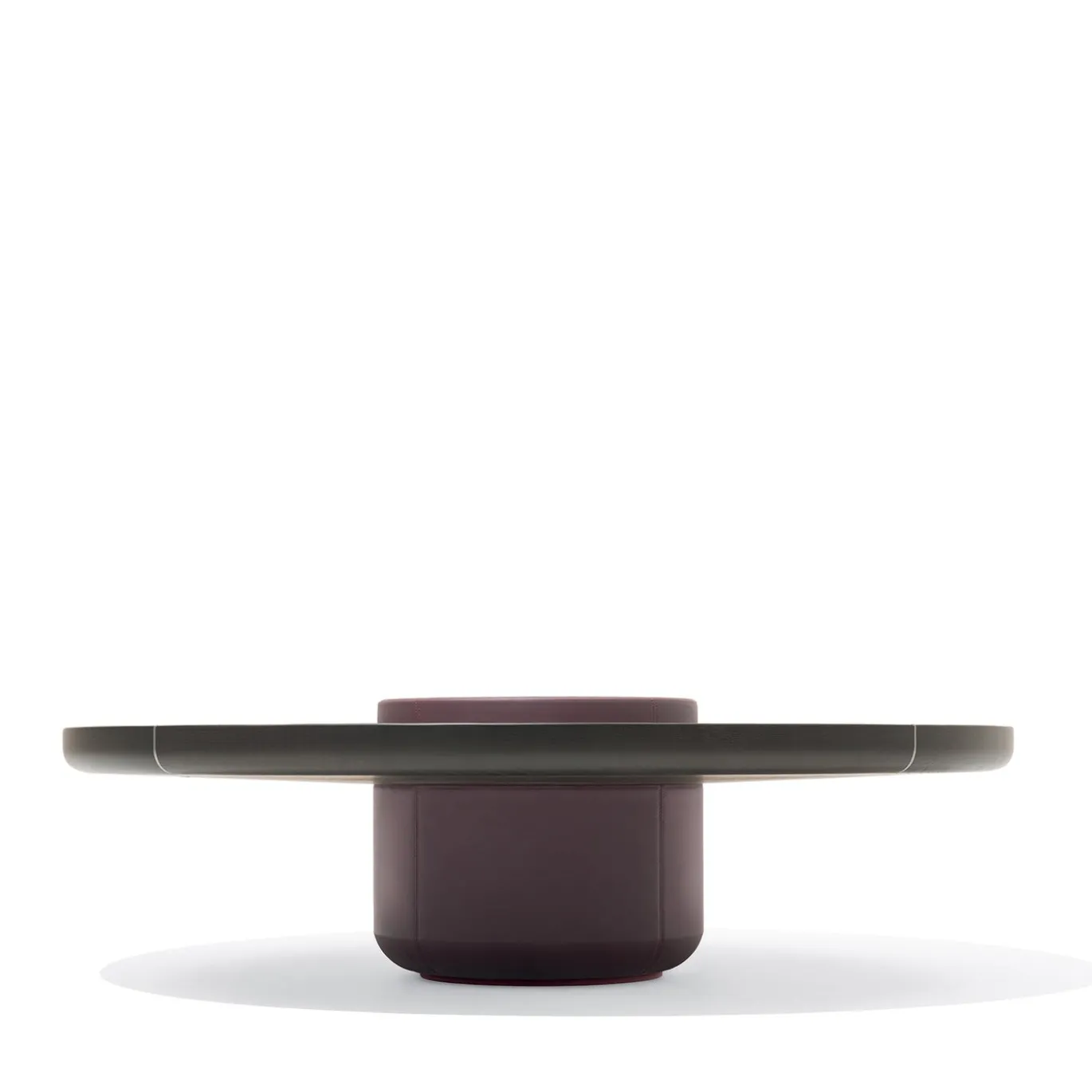 Tavolino da caffè in legno di frassino grigio con base in pelle e inserti in vetro