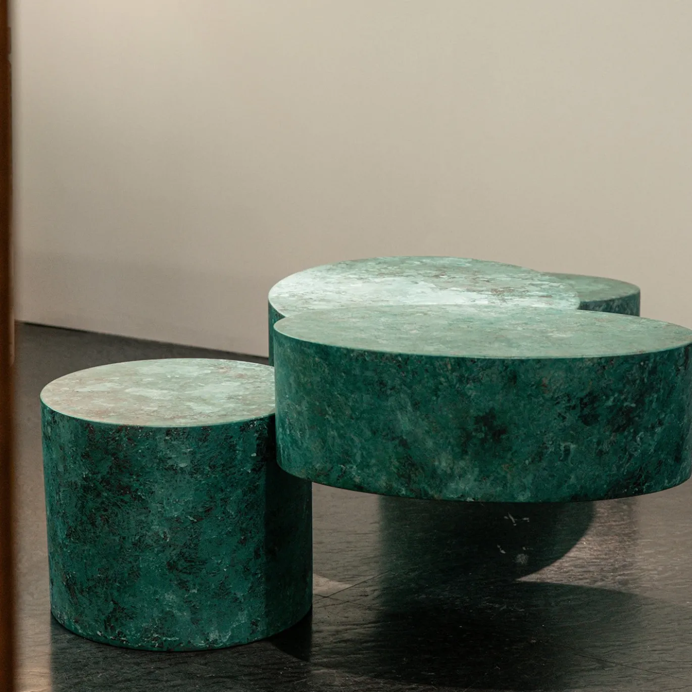Tavolino da caffè in rame verde Pavé