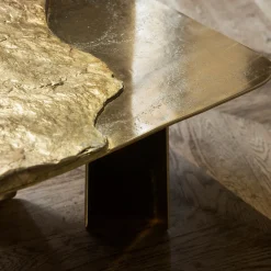 Tavolino da caffè scultoreo in ottone fuso Stoneage