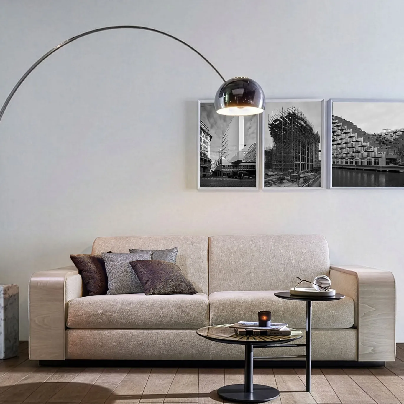 Tavolino doppio Altobasso in legno verde e beige con basi laccate bronzo