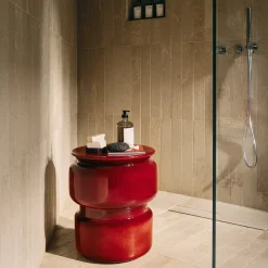 Tavolino Elya Scultoreo in ceramica Bordeaux