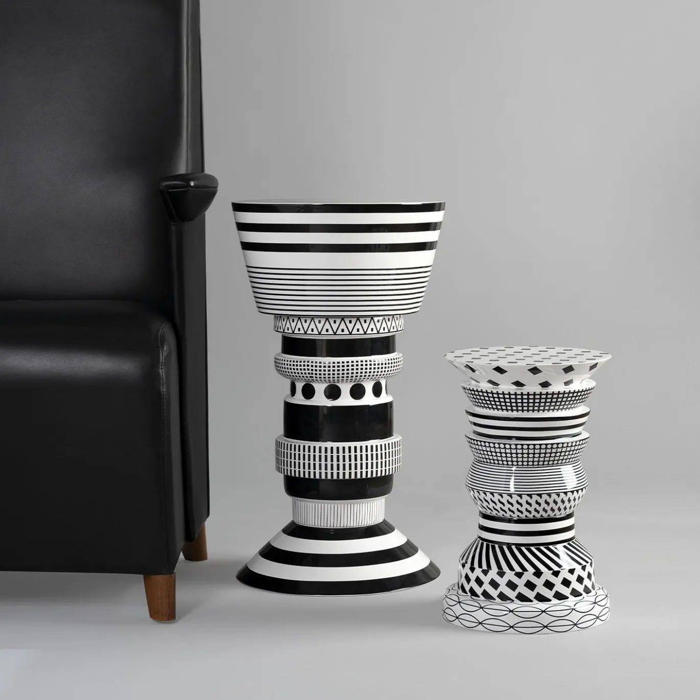 Tavolino in ceramica bianca e nera Bossanova Gilberto