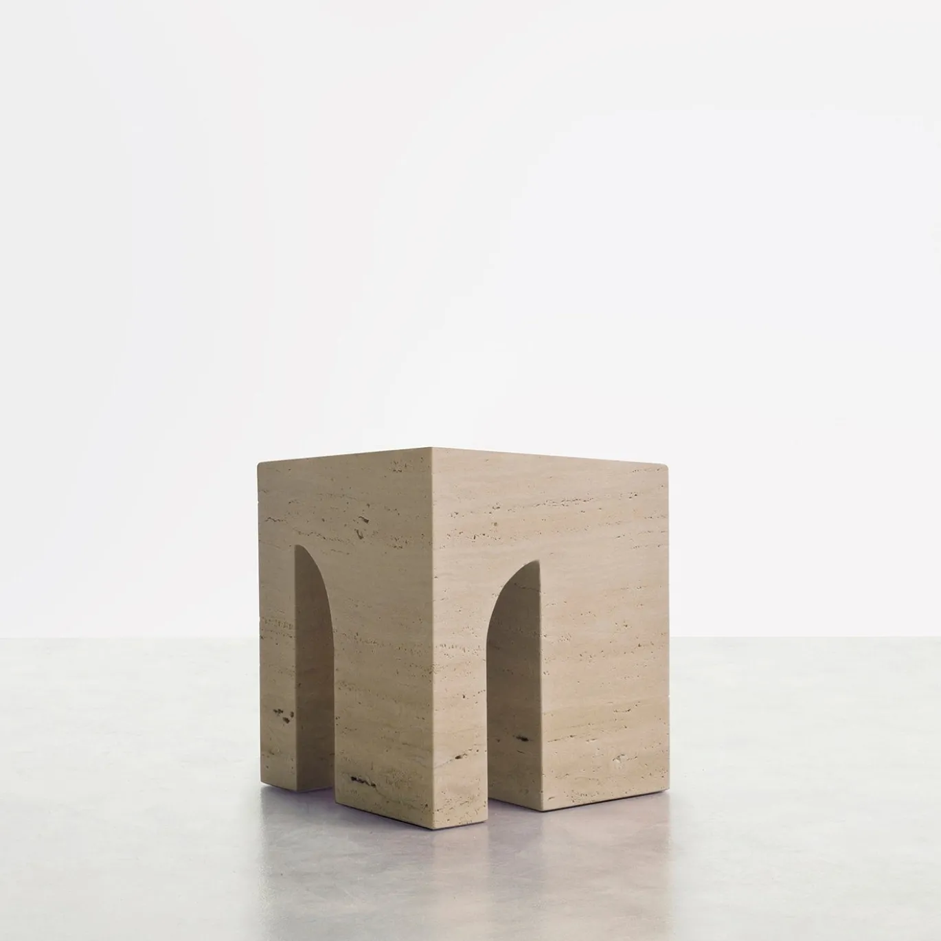 Tavolino in marmo Fiftyfour di Dainelli Studio