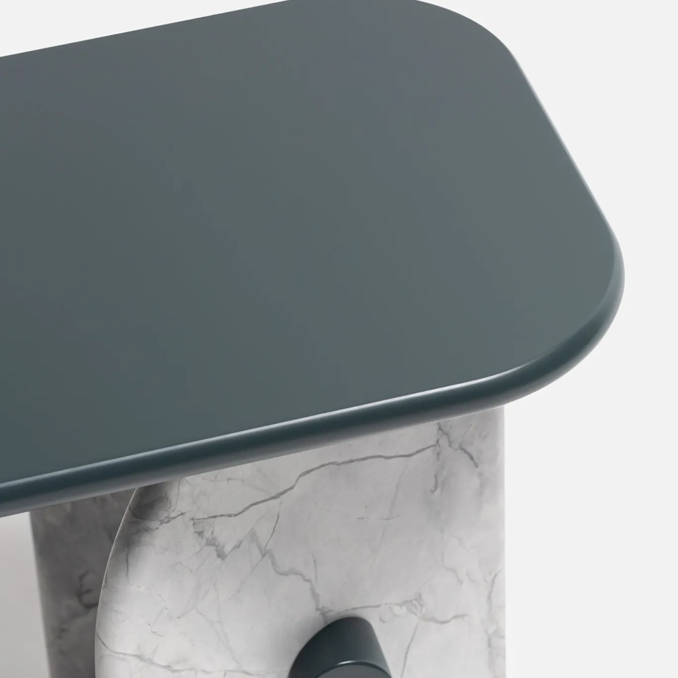 Tavolino In Marmo Super White con Top Laccato Grigio Nardo Lucido