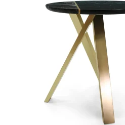 Tavolino laterale con gambe in metallo Meridian e top in marmo