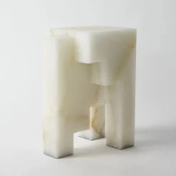 Tavolino Los Tres Deseos in onice bianco