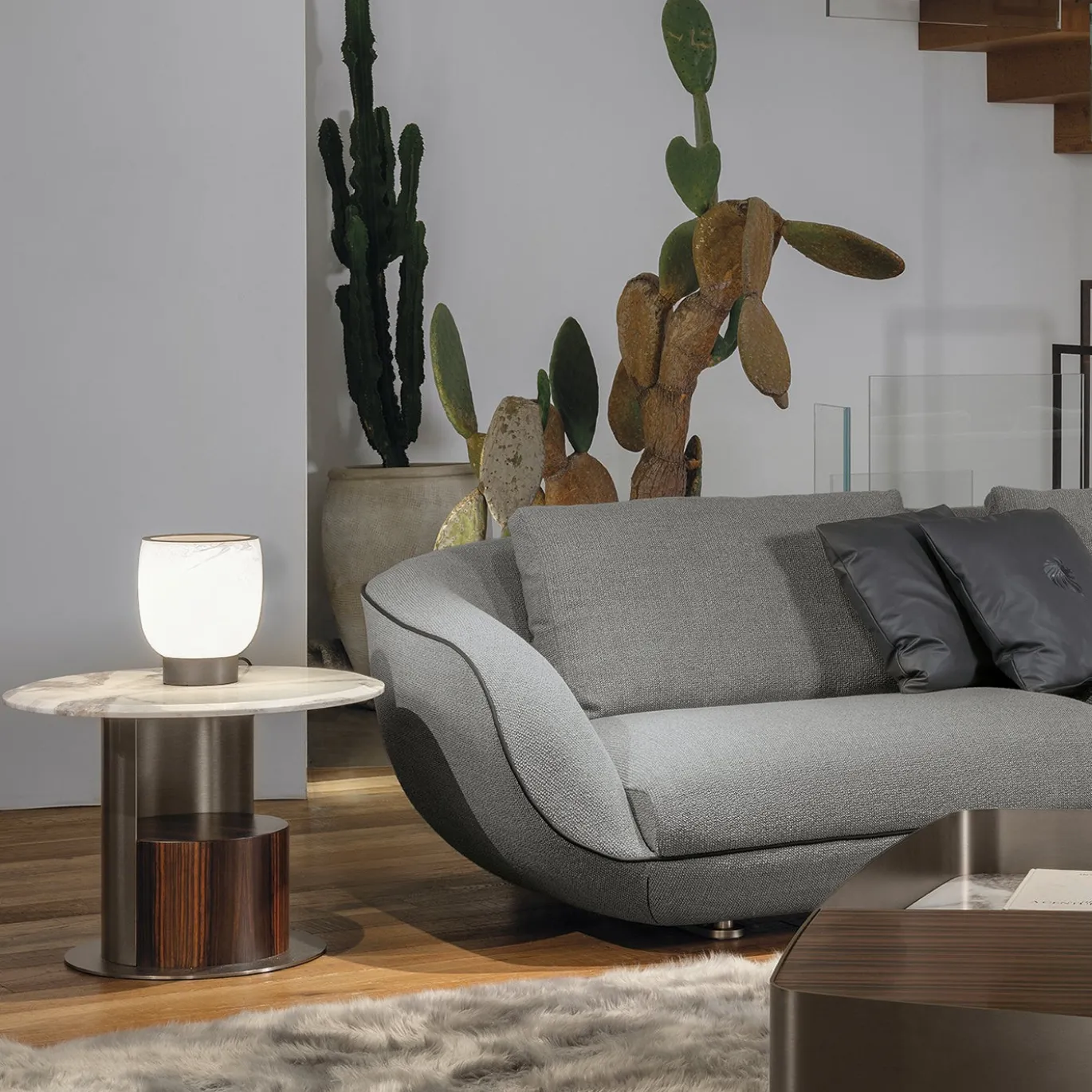 Tavolino Luxor con top in marmo