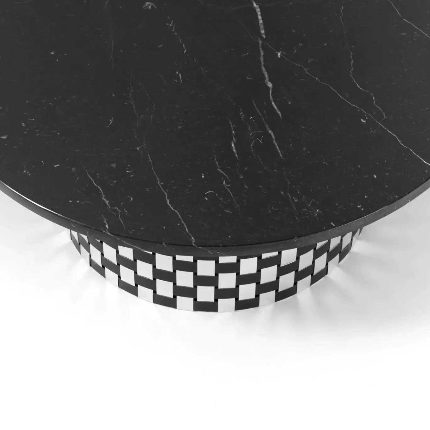 Tavolino nero Ecate