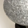 Tavolino rotondo Buonanotte in madreperla e metallo grigio canna di fucile