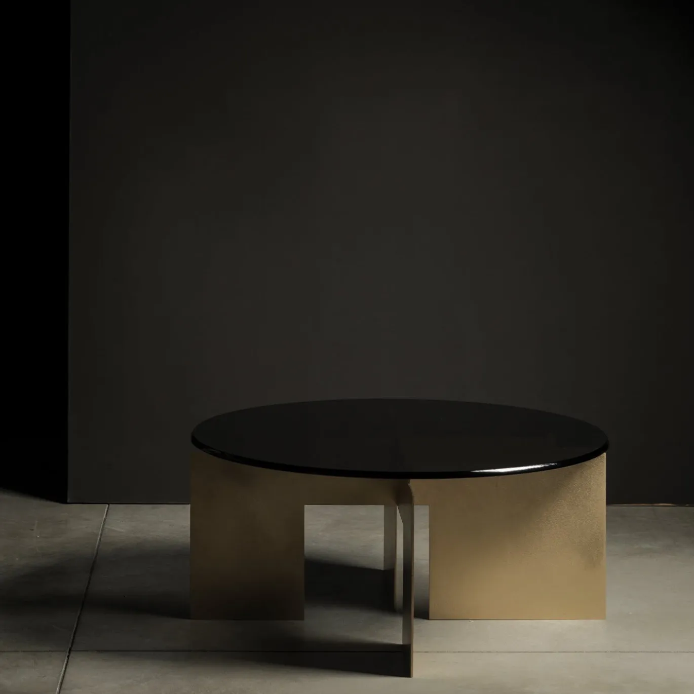 Tavolino Roy Brass di Filippo Montaina
