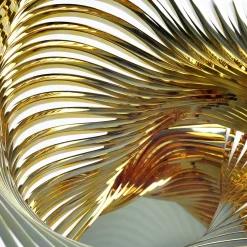 Tavolino scultoreo Vertigo in acciaio inossidabile placcato in oro 24K
