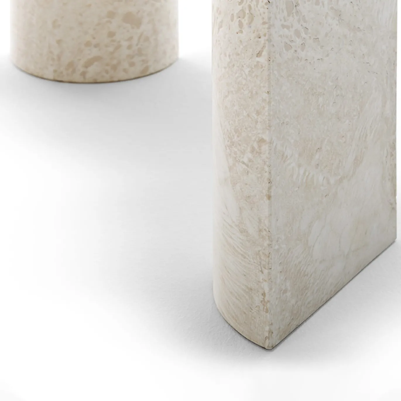 Tavolino Serele Ostuni Grande in Marmo Bianco di Studiopepe