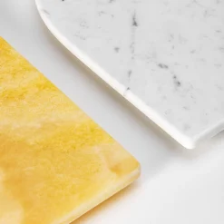 Tavolino Shedir Astrid in marmo bianco