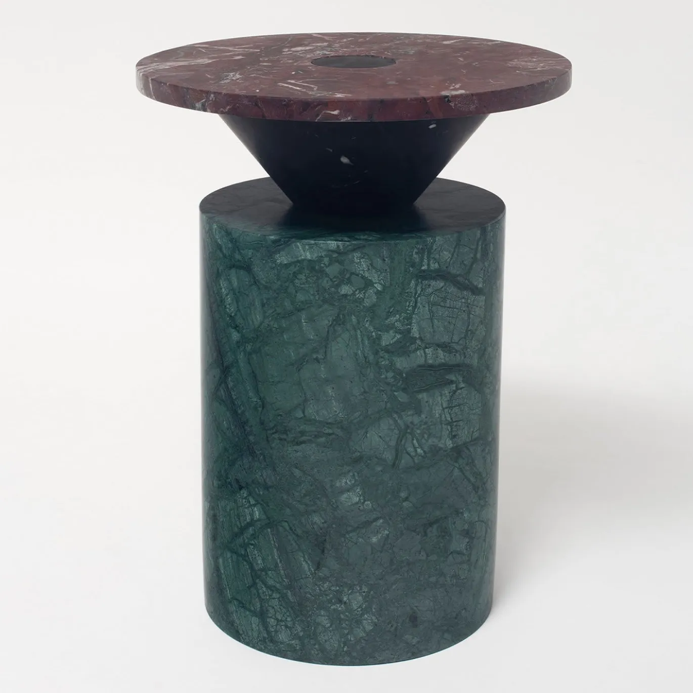 Tavolino Totem in marmo verde/nero/rosso di Karen Chekerdjian