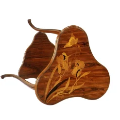 Tavolino triforme intarsiato in stile Art Nouveau francese di Emile Gallè