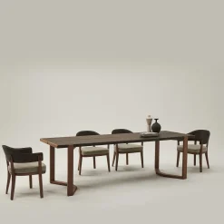 Tavolo Akira in pelle e noce