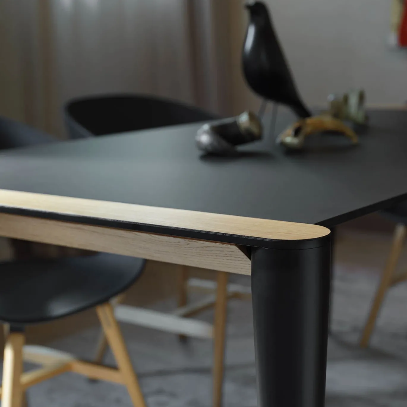Tavolo Bolero Black di Renato Zamberlan
