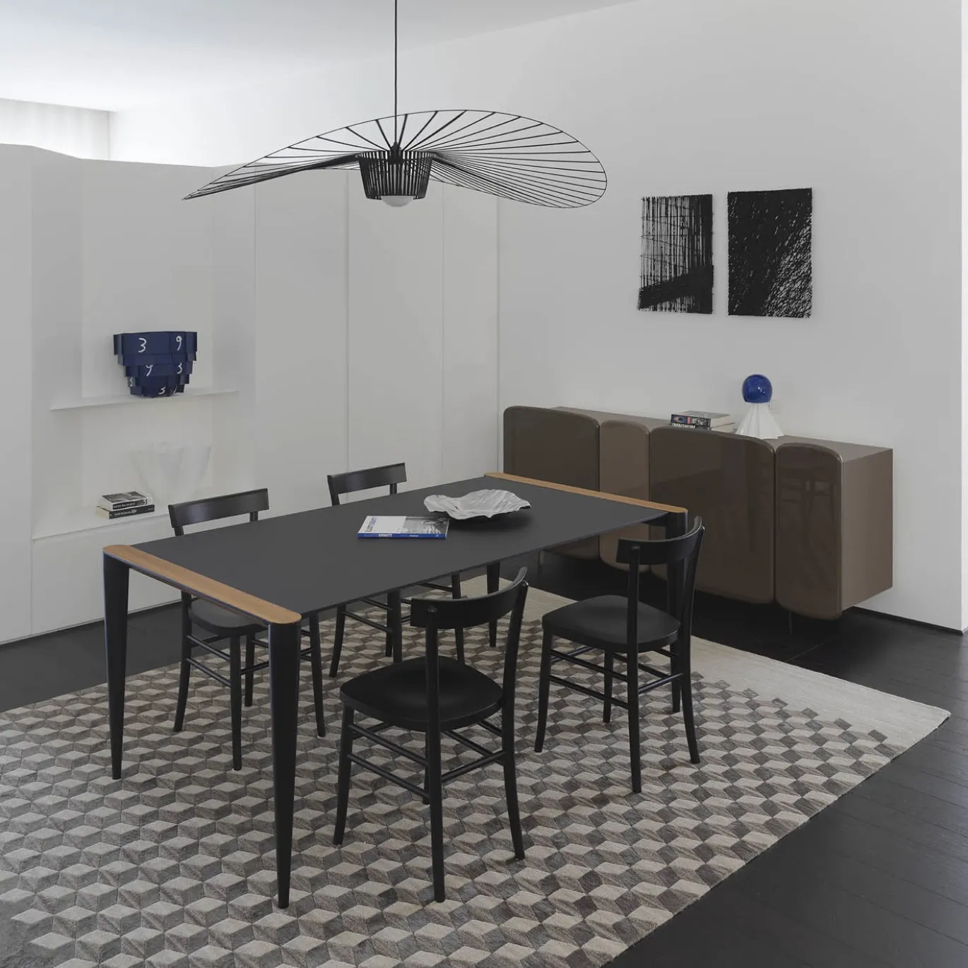 Tavolo Bolero Black di Renato Zamberlan