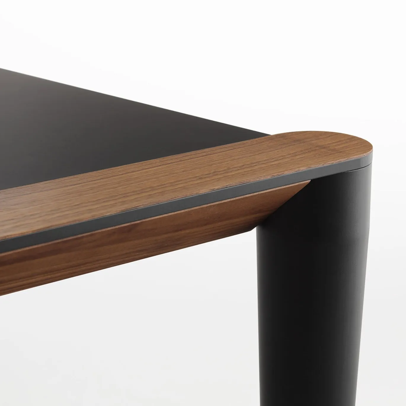 Tavolo Bolero Black di Renato Zamberlan