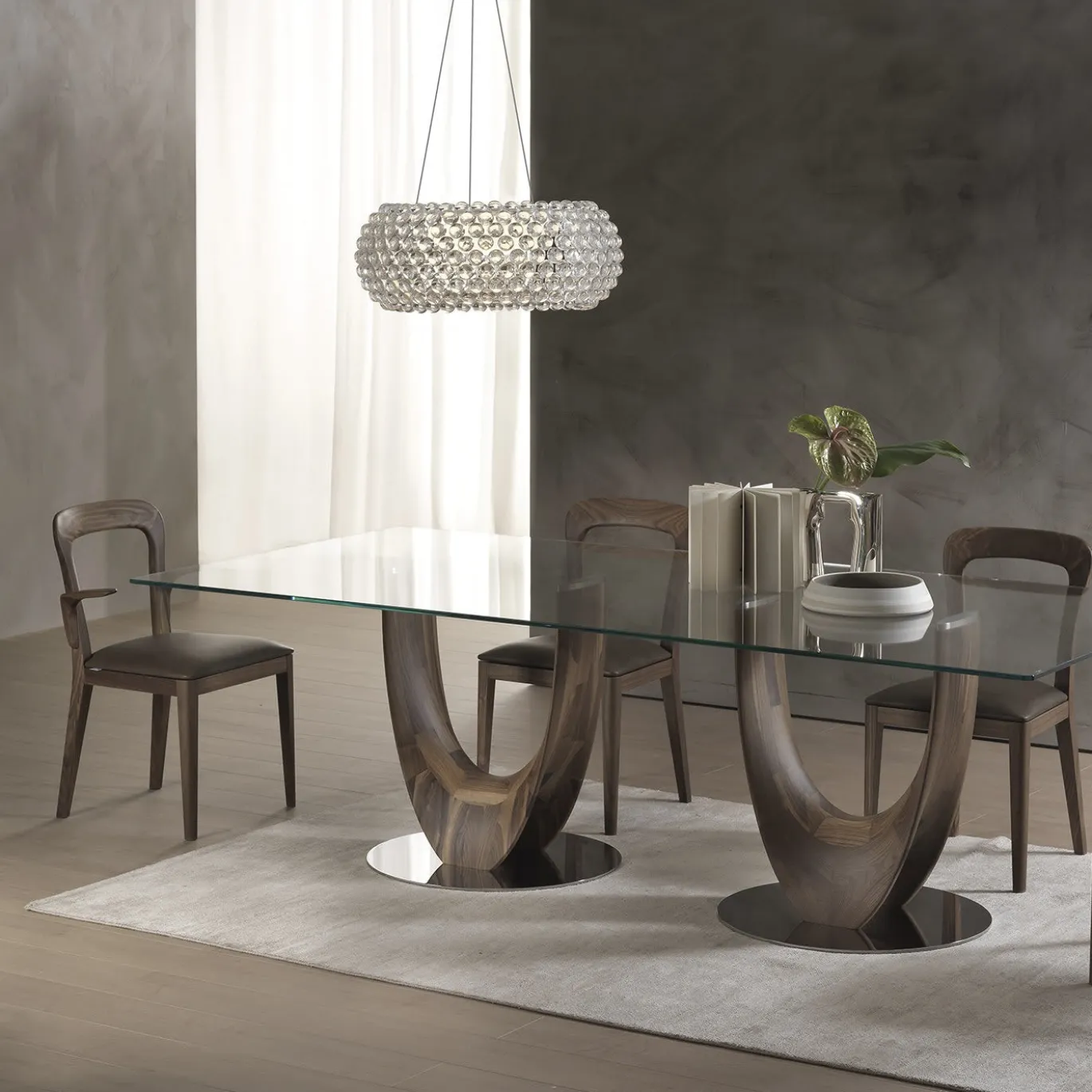 Tavolo da pranzo Axis Large con piano in vetro trasparente di Stefano Bigi