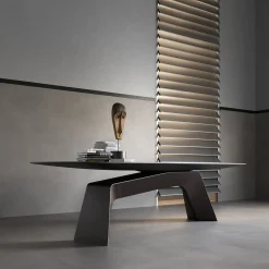 Tavolo da pranzo Kintai in legno impiallacciato marrone scuro